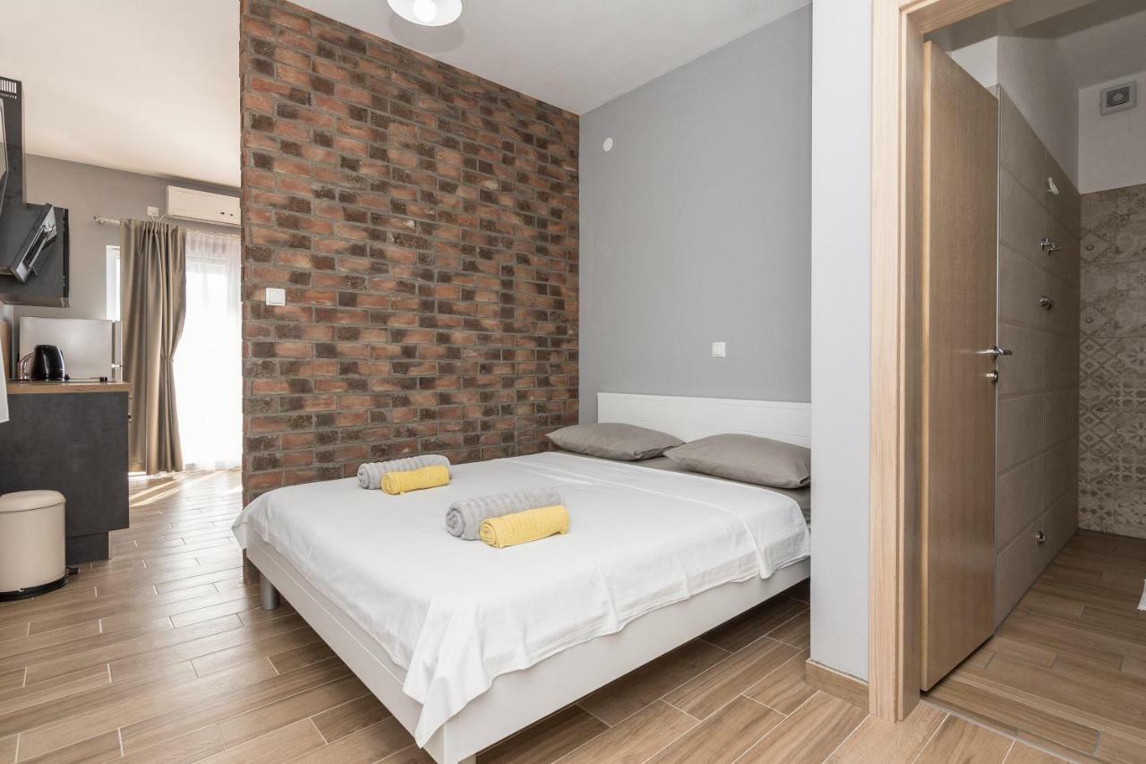 Apartmani Jadranka Starigrad Paklenica Buitenkant foto