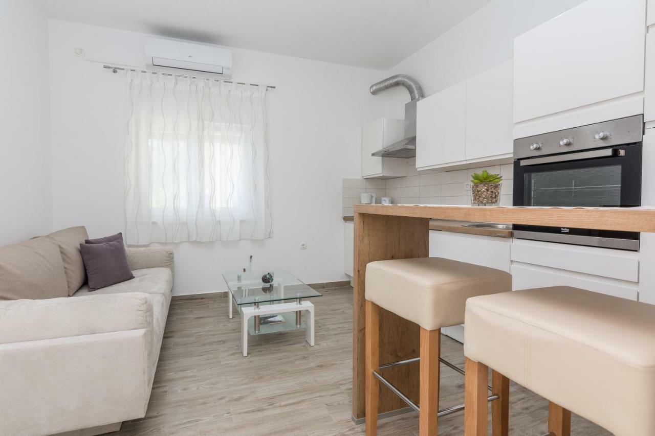 Apartmani Jadranka Starigrad Paklenica Buitenkant foto